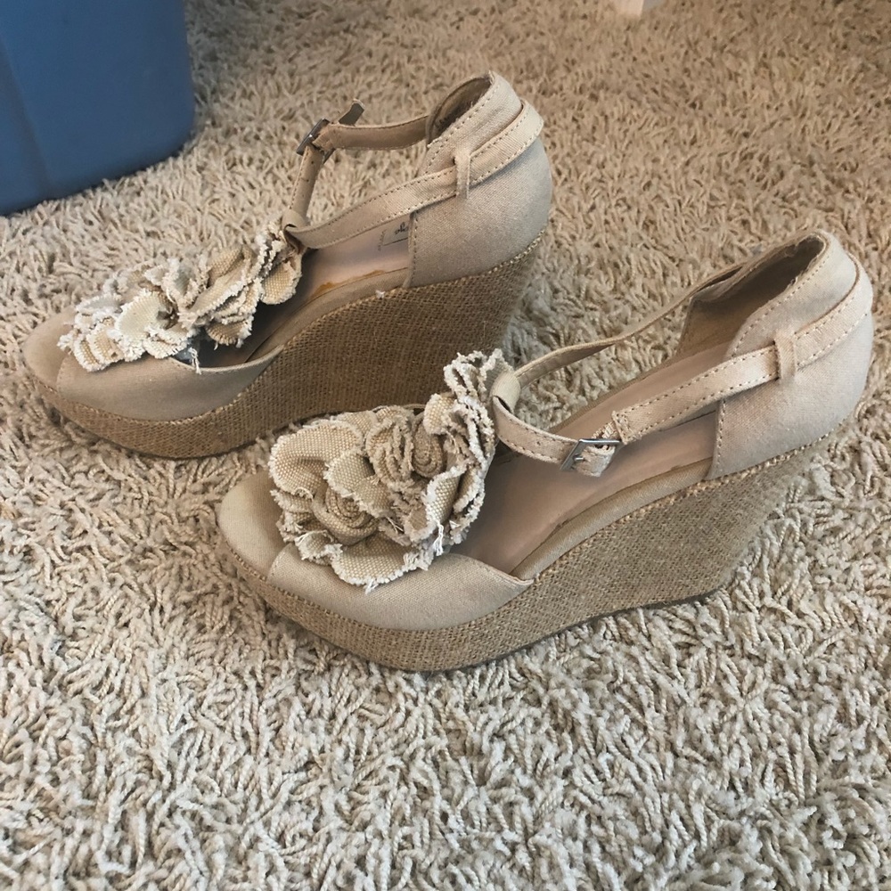 Sandals - Picture 4 of 7